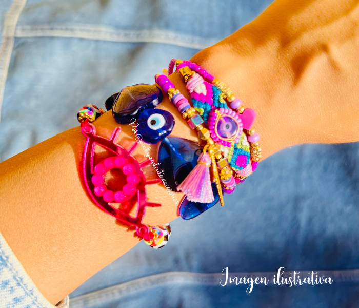Pulsera Ojito de Corazones