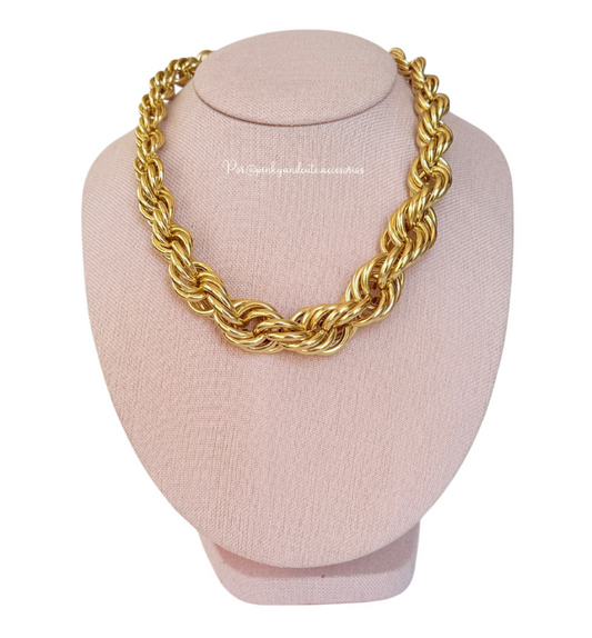 Collar trenzado